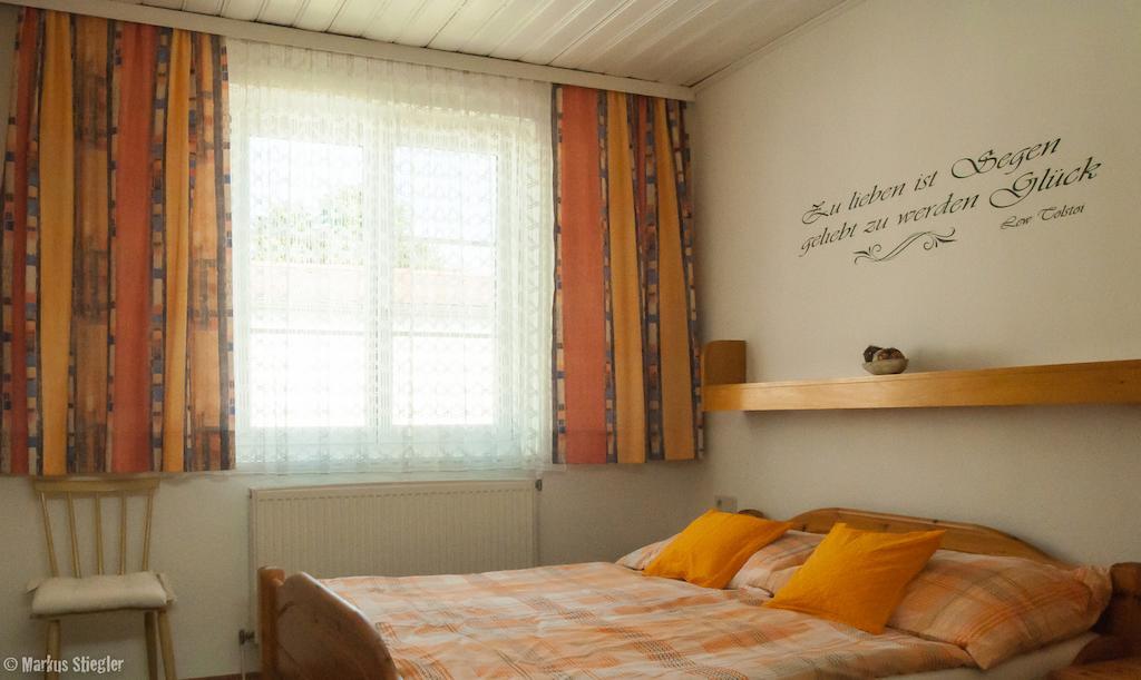 Gästehaus Ringbauer Podersdorf am See Zimmer foto